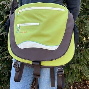 🌻 sherpani Flora Major Messenger Bag